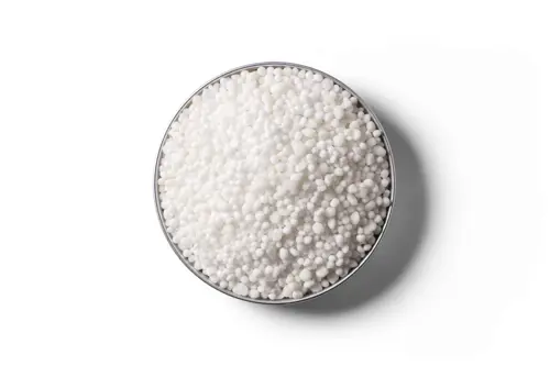 Ammo 36™ fertiliser granules in a round dish